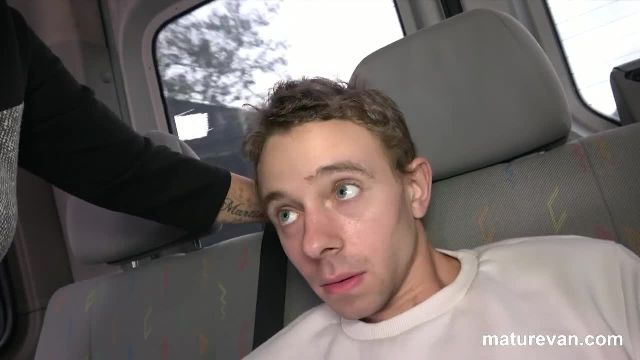 Best Friends pick up lost twink