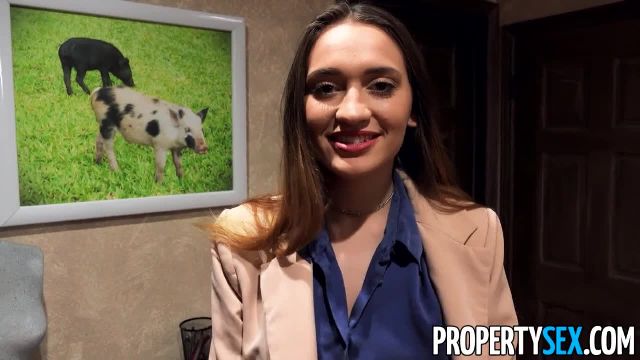 PropertySex Good-Looking Real Estate Agent Bangs Her Mother's Client - 1